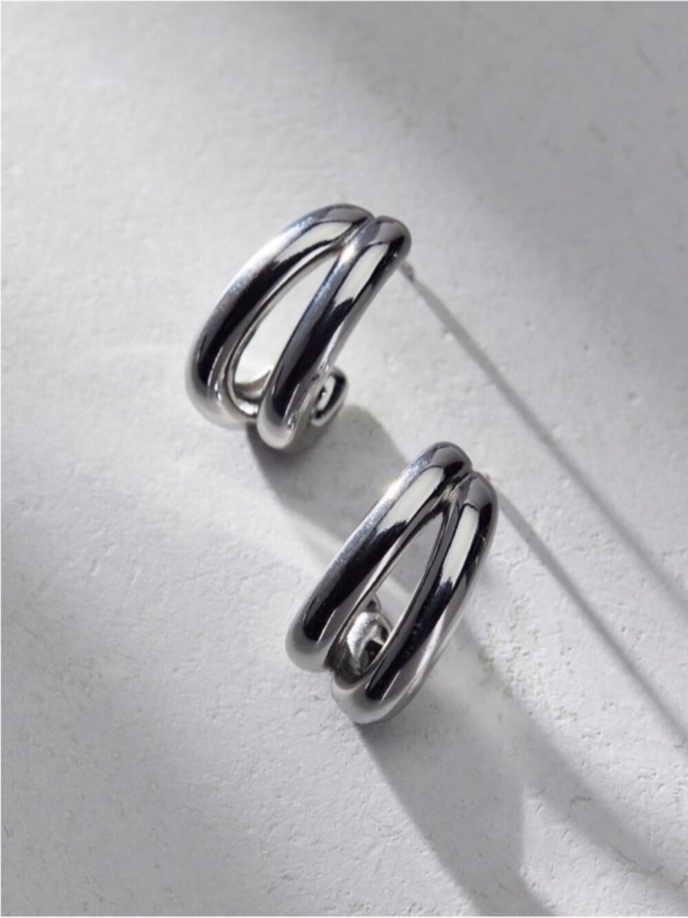 New! Silver Double Hoop Earrings NWOT 1072